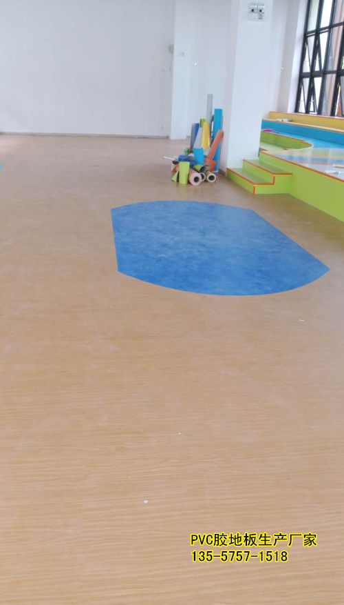 广西2mm幼儿园室内专用发泡底pvc地板价格